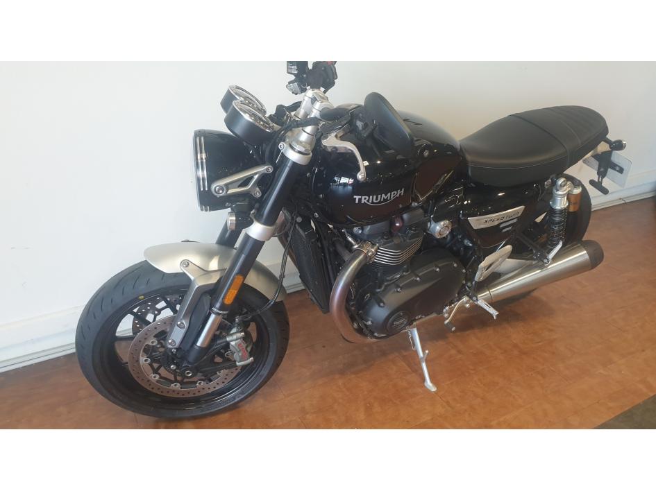 TRIUMPH SPEED TWIN 1200