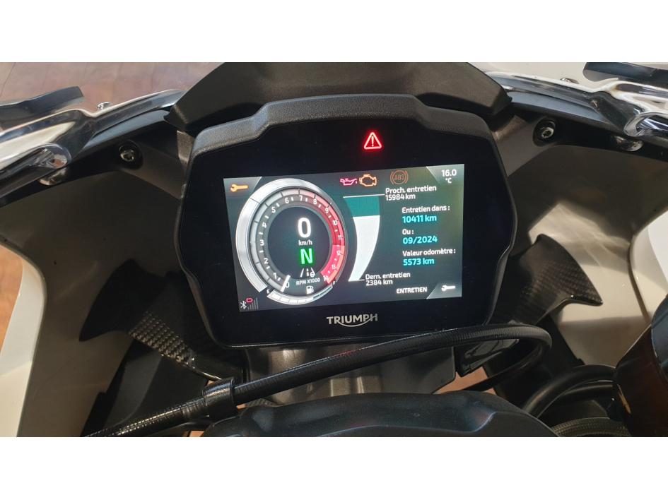 TRIUMPH SPEED TRIPLE 1200 RR