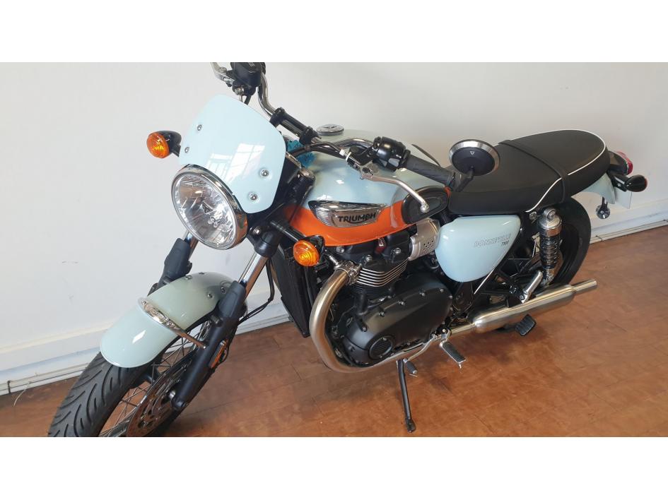 TRIUMPH BONNEVILLE 865 T100