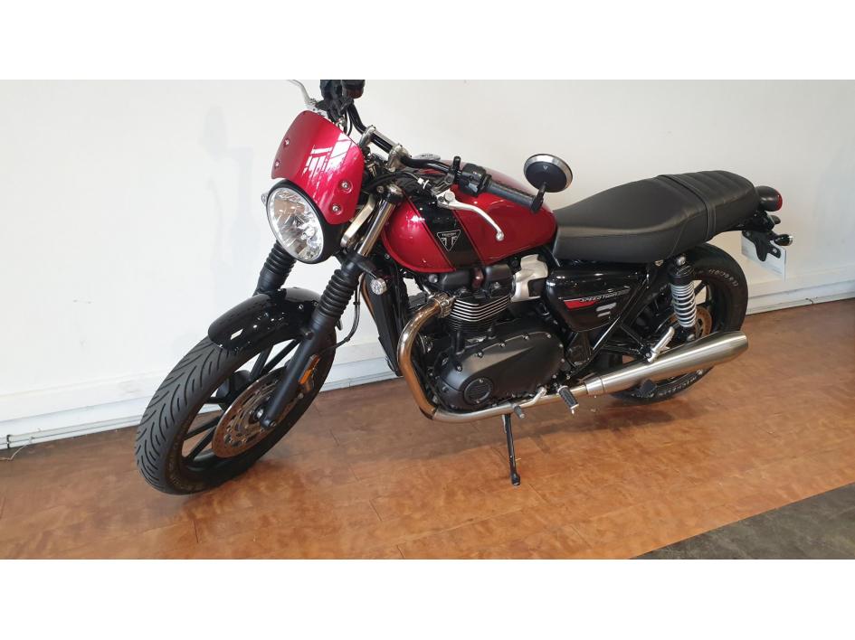 TRIUMPH SPEED TWIN 900