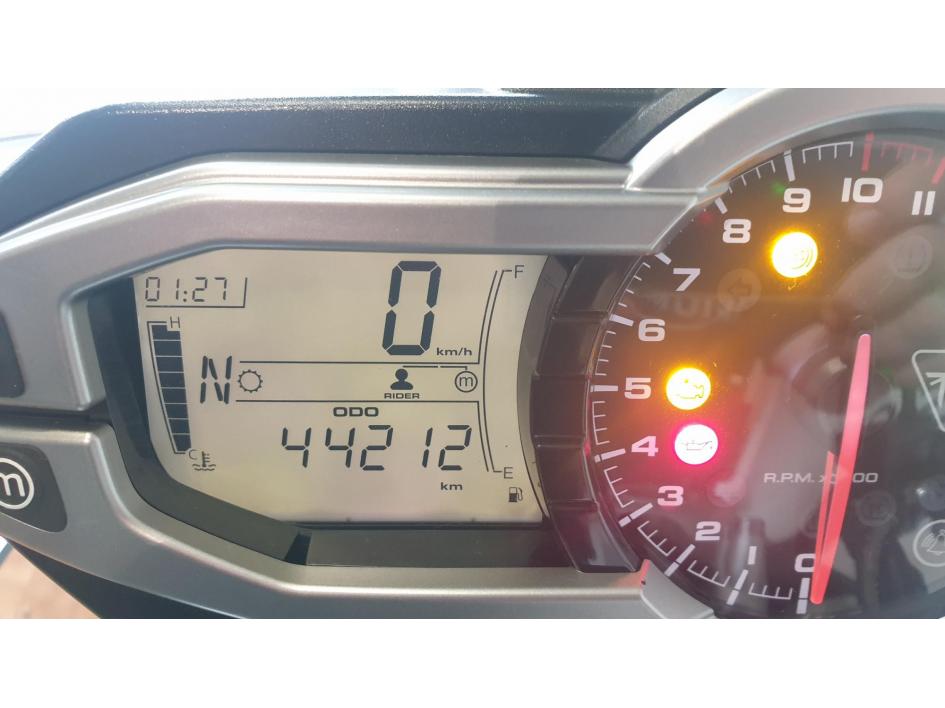 TRIUMPH TIGER 800 XRX